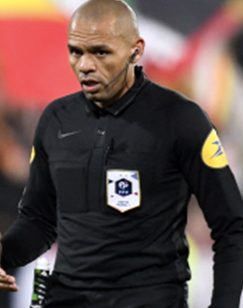 Arbitre et confiné